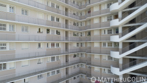 France, Bouches du Rhône (13), Marseille, le grand et le petit Trioulet, résidence de logement social gérée par 13 Habitat et rénovée par STO facade, entreprise applicatrice  Marteau