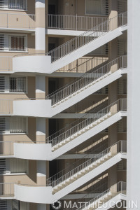 France, Bouches du Rhône (13), Marseille, le grand et le petit Trioulet, résidence de logement social gérée par 13 Habitat et rénovée par STO facade, entreprise applicatrice  Marteau