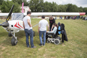 France, Var (83), Pourrières, base Ulm, Association Vol Sainte Victoire, Ela in the Air, week-end organisé par ELA, association de plus de 220 familles, toutes touchées par les leucodystrophies, maladie génétique rare qui entraîne une dégénérescence du cerveau. Vol en ULM multiaxe et pendulaire