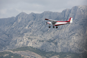 France, Var (83), Pourrières, base Ulm, Association Vol Sainte Victoire, Ela in the Air, week-end organisé par ELA, association de plus de 220 familles, toutes touchées par les leucodystrophies, maladie génétique rare qui entraîne une dégénérescence du cerveau. Vol en ULM multiaxe et pendulaire