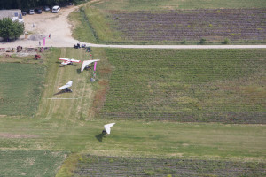 France, Var (83), Pourrières, base Ulm, Association Vol Sainte Victoire, Ela in the Air, week-end organisé par ELA, association de plus de 220 familles, toutes touchées par les leucodystrophies, maladie génétique rare qui entraîne une dégénérescence du cerveau. Vol en ULM multiaxe et pendulaire