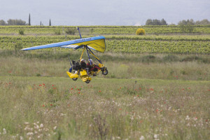 France, Var (83), Pourrières, base Ulm, Association Vol Sainte Victoire, Ela in the Air, week-end organisé par ELA, association de plus de 220 familles, toutes touchées par les leucodystrophies, maladie génétique rare qui entraîne une dégénérescence du cerveau. Vol en ULM multiaxe et pendulaire