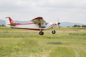 France, Var (83), Pourrières, base Ulm, Association Vol Sainte Victoire, Ela in the Air, week-end organisé par ELA, association de plus de 220 familles, toutes touchées par les leucodystrophies, maladie génétique rare qui entraîne une dégénérescence du cerveau. Vol en ULM multiaxe et pendulaire