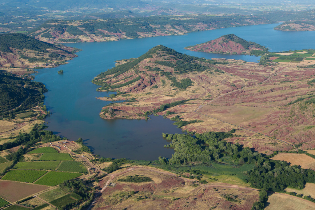 Liausson et Clermont-l'hérault, lac du Salagou et la ruffe, roche rouge (vue aérienne)//France, Hérault (34)
