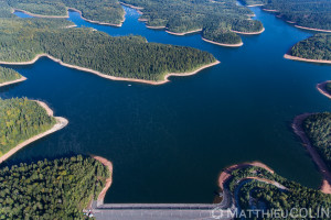 France, Meurthe-et-Moselle, Pierre-Percée, lac de Pierre-Percée près de Badonviller et Fenneviller, le plus grand lac de Lorraine, barrage EDF (vue aérienne) //France, Meurthe-et-Moselle, Pierre-Percée, lake of Pierre-Percée near Badonviller and Fenneviller, the largest lake in Lorraine, EDF dam (aerial view)