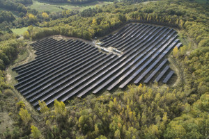 France, Tarn (81), L'Isle-sur-Tarn, centrale solaire photovoltaïque Urbasolar (vue aérienne)