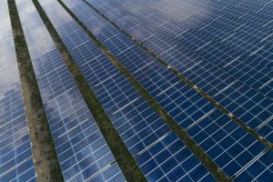 France, Aude (11) Ferrals-les-Corbières, centrale solaire photovoltaïque Urbasolar (vue aérienne)