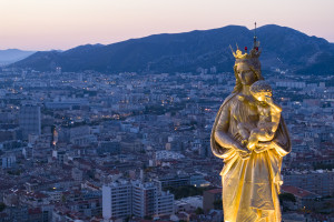 France, Bouches-du-Rhône (13), Marseille, basilique Notre-Dame de la Garde, la Bonne Mère (vue aérienne)