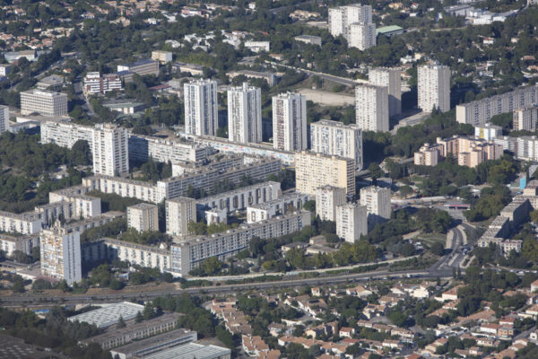 France, Gard (30), Nîmes, quartier Pissevin et Valdegour (vue aérienne)