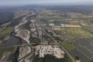 France, Alpes-de-Haute-Provence, Manosque (04100), zone indusctrielle Saint Maurice  (vue aérienne)